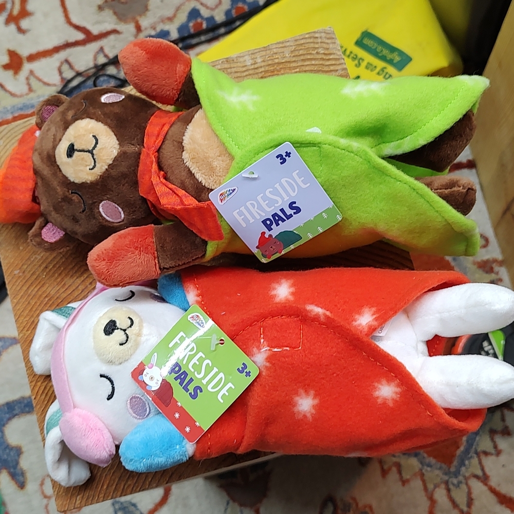 Lot of 2 Graphic foreside pals plush